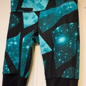 Alo Goddess Legging- space print & black